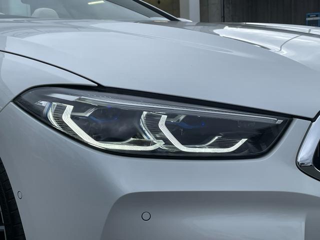 ８シリーズ Ｍ８５０ｉ　ｘＤｒｉｖｅカブリオレ　【正規認定中古車】【全国正規ディーラー保証付／２年・走行距離無制限】弊社下取り　Ｂｏｗｅｒｓ　＆　Ｗｉｌｋｉｎｓ　ホワイトレザースポーツシート　シートヒーター　ベンチレーション　レーザーヘッドライト（12枚目）