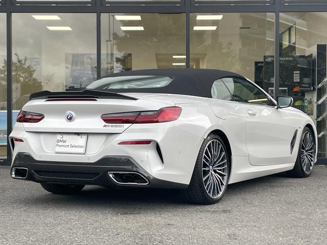 ８シリーズ Ｍ８５０ｉ　ｘＤｒｉｖｅカブリオレ　【正規認定中古車】【全国正規ディーラー保証付／２年・走行距離無制限】弊社下取り　Ｂｏｗｅｒｓ　＆　Ｗｉｌｋｉｎｓ　ホワイトレザースポーツシート　シートヒーター　ベンチレーション　レーザーヘッドライト（19枚目）