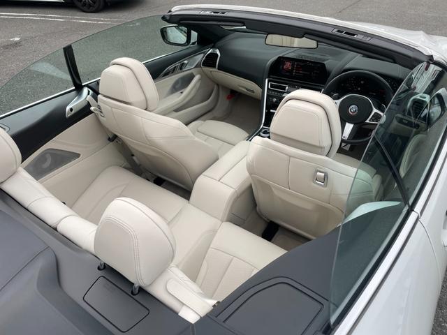 ８シリーズ Ｍ８５０ｉ　ｘＤｒｉｖｅカブリオレ　【正規認定中古車】【全国正規ディーラー保証付／２年・走行距離無制限】弊社下取り　Ｂｏｗｅｒｓ　＆　Ｗｉｌｋｉｎｓ　ホワイトレザースポーツシート　シートヒーター　ベンチレーション　レーザーヘッドライト（37枚目）