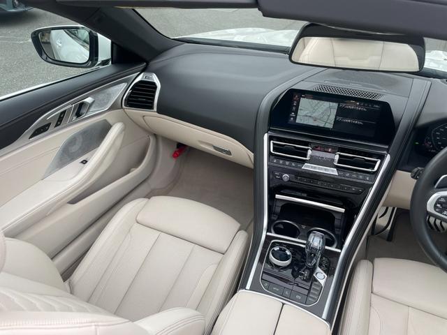 ８シリーズ Ｍ８５０ｉ　ｘＤｒｉｖｅカブリオレ　【正規認定中古車】【全国正規ディーラー保証付／２年・走行距離無制限】弊社下取り　Ｂｏｗｅｒｓ　＆　Ｗｉｌｋｉｎｓ　ホワイトレザースポーツシート　シートヒーター　ベンチレーション　レーザーヘッドライト（46枚目）