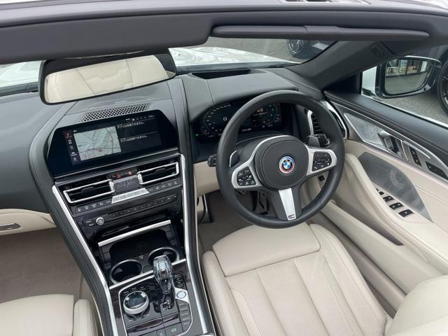 ８シリーズ Ｍ８５０ｉ　ｘＤｒｉｖｅカブリオレ　【正規認定中古車】【全国正規ディーラー保証付／２年・走行距離無制限】弊社下取り　Ｂｏｗｅｒｓ　＆　Ｗｉｌｋｉｎｓ　ホワイトレザースポーツシート　シートヒーター　ベンチレーション　レーザーヘッドライト（47枚目）