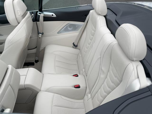８シリーズ Ｍ８５０ｉ　ｘＤｒｉｖｅカブリオレ　【正規認定中古車】【全国正規ディーラー保証付／２年・走行距離無制限】弊社下取り　Ｂｏｗｅｒｓ　＆　Ｗｉｌｋｉｎｓ　ホワイトレザースポーツシート　シートヒーター　ベンチレーション　レーザーヘッドライト（48枚目）