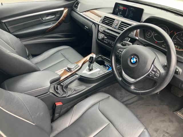 ３シリーズ 　【正規認定中古車】【全国正規ディーラー保証付／１年・走行距離無制限】１７ＡＷ　ＬＥＤ　コンフォートアクセス　バックカメラ　黒革Ｐシート　シートヒーター　ＡＣＣ　ＭＦＳ　インテリジェントセーフティー（3枚目）