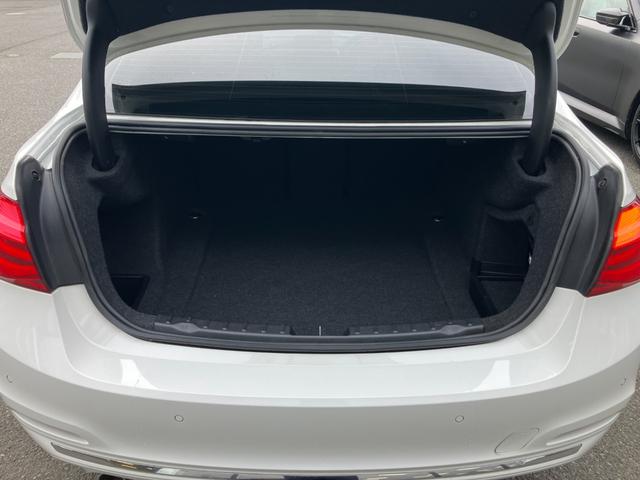 ３シリーズ 　【正規認定中古車】【全国正規ディーラー保証付／１年・走行距離無制限】１７ＡＷ　ＬＥＤ　コンフォートアクセス　バックカメラ　黒革Ｐシート　シートヒーター　ＡＣＣ　ＭＦＳ　インテリジェントセーフティー（19枚目）