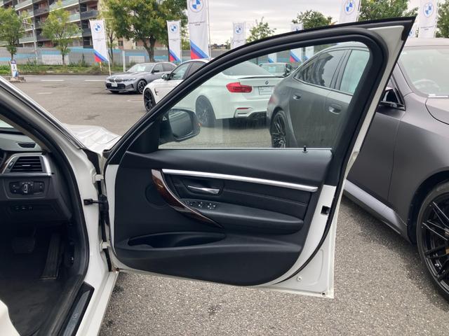 ３シリーズ 　【正規認定中古車】【全国正規ディーラー保証付／１年・走行距離無制限】１７ＡＷ　ＬＥＤ　コンフォートアクセス　バックカメラ　黒革Ｐシート　シートヒーター　ＡＣＣ　ＭＦＳ　インテリジェントセーフティー（23枚目）