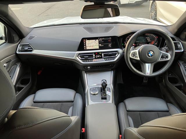 3シリーズ 320d xDrive Mスポーツ 【正規認定中古車】【全国正規ディーラー保証付/2年・走行距離無制限】コンフォートパッケージ パーキングアシストプラス アンビエントライト ACC 電動トランク トップビューカメラ 後退アシスト(4枚目)