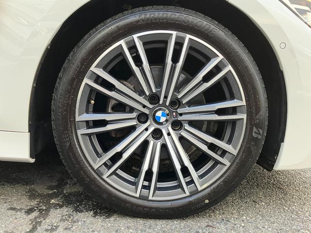 3シリーズ 320d xDrive Mスポーツ 【正規認定中古車】【全国正規ディーラー保証付/2年・走行距離無制限】コンフォートパッケージ パーキングアシストプラス アンビエントライト ACC 電動トランク トップビューカメラ 後退アシスト(5枚目)