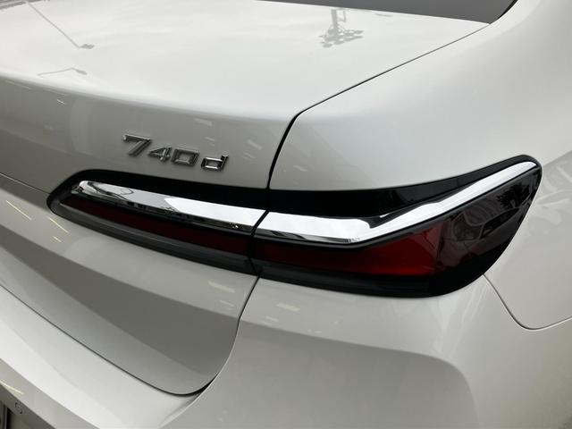 7シリーズ 740d xDrive エクセレンス 【正規認定中古車】【全国正規ディーラー保証付/2年・走行距離無制限】エグゼクティブラウンジシート B&Wスピーカー ガラスサンルーフ 全席シートヒーター 全席ベンチレーション アクティブシート(28枚目)