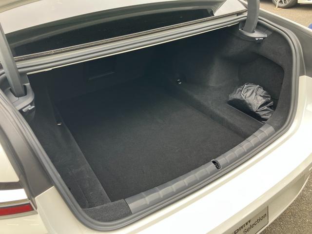 7シリーズ 740d xDrive エクセレンス 【正規認定中古車】【全国正規ディーラー保証付/2年・走行距離無制限】エグゼクティブラウンジシート B&Wスピーカー ガラスサンルーフ 全席シートヒーター 全席ベンチレーション アクティブシート(31枚目)