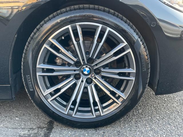 ３シリーズ ３１８ｉツーリング　Ｍスポーツ　【正規認定中古車】【全国正規ディーラー保証付／２年・走行距離無制限】弊社下取り　１オーナー車　パージングアシストプラス　ブラックハーフレザースポーッシート　シートヒーター　トップビュー　全方位ＰＤＣ（18枚目）