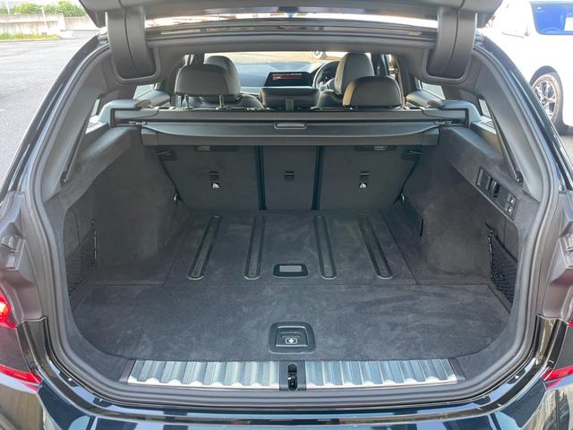 ３シリーズ ３１８ｉツーリング　Ｍスポーツ　【正規認定中古車】【全国正規ディーラー保証付／２年・走行距離無制限】弊社下取り　１オーナー車　パージングアシストプラス　ブラックハーフレザースポーッシート　シートヒーター　トップビュー　全方位ＰＤＣ（25枚目）