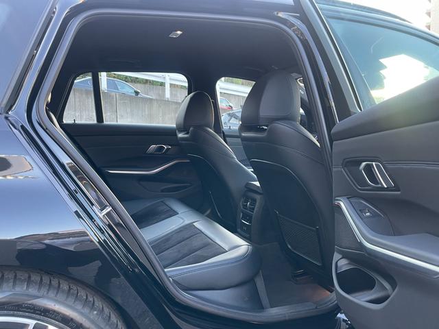 ３シリーズ ３１８ｉツーリング　Ｍスポーツ　【正規認定中古車】【全国正規ディーラー保証付／２年・走行距離無制限】弊社下取り　１オーナー車　パージングアシストプラス　ブラックハーフレザースポーッシート　シートヒーター　トップビュー　全方位ＰＤＣ（31枚目）