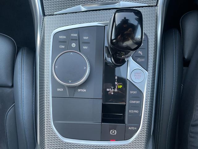 ３シリーズ ３１８ｉツーリング　Ｍスポーツ　【正規認定中古車】【全国正規ディーラー保証付／２年・走行距離無制限】弊社下取り　１オーナー車　パージングアシストプラス　ブラックハーフレザースポーッシート　シートヒーター　トップビュー　全方位ＰＤＣ（49枚目）