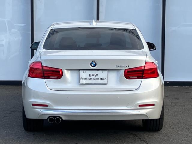 ３シリーズ ３２０ｉラグジュアリー　【正規認定中古車】【全国正規ディーラー保証付／１年・走行距離無制限】１７ＡＷ　ＬＥＤ　コンフォートアクセス　ＡＣＣ　ＭＦＳ　茶革電動シート　シートヒーター　バックカメラ　後方ＰＤＣ　ＳＯＳ（8枚目）