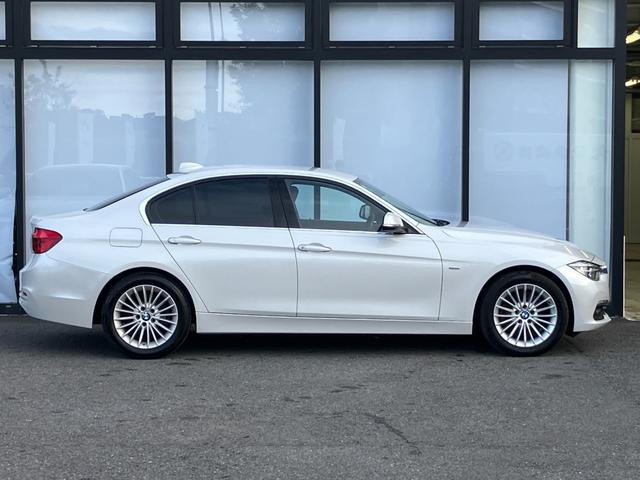 ３シリーズ ３２０ｉラグジュアリー　【正規認定中古車】【全国正規ディーラー保証付／１年・走行距離無制限】１７ＡＷ　ＬＥＤ　コンフォートアクセス　ＡＣＣ　ＭＦＳ　茶革電動シート　シートヒーター　バックカメラ　後方ＰＤＣ　ＳＯＳ（9枚目）