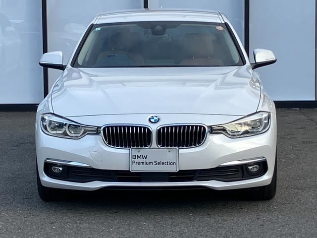 ３シリーズ ３２０ｉラグジュアリー　【正規認定中古車】【全国正規ディーラー保証付／１年・走行距離無制限】１７ＡＷ　ＬＥＤ　コンフォートアクセス　ＡＣＣ　ＭＦＳ　茶革電動シート　シートヒーター　バックカメラ　後方ＰＤＣ　ＳＯＳ（10枚目）