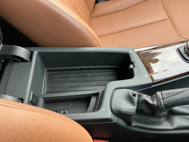 ３シリーズ ３２０ｉラグジュアリー　【正規認定中古車】【全国正規ディーラー保証付／１年・走行距離無制限】１７ＡＷ　ＬＥＤ　コンフォートアクセス　ＡＣＣ　ＭＦＳ　茶革電動シート　シートヒーター　バックカメラ　後方ＰＤＣ　ＳＯＳ（49枚目）