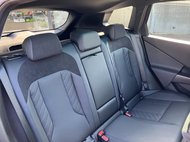 Ｘ３ ２０ｄ　ｘＤｒｉｖｅ　Ｍスポーツ　【正規認定中古車】【全国正規ディーラー保証付／２年・走行距離無制限】２０ＡＷ　ブラインドスポットモニター　サンルーフ　トップビュー　シートベンチレーション　全席シートヒーター　フルセグＴＶ（32枚目）