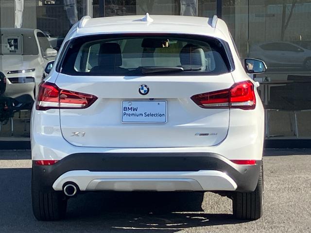 Ｘ１ ｓＤｒｉｖｅ　１８ｉ　ｘライン　【正規認定中古車】【全国正規ディーラー保証付／２年・走行距離無制限】１８ＡＷ　バックカメラ　コンフォートアクセス　禁煙車　黒半革Ｐシート　Ｂｌｕｅｔｏｏｔｈ　アンビエントライト　パーキングアシスト（9枚目）