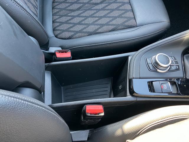 Ｘ１ ｓＤｒｉｖｅ　１８ｉ　ｘライン　【正規認定中古車】【全国正規ディーラー保証付／２年・走行距離無制限】１８ＡＷ　バックカメラ　コンフォートアクセス　禁煙車　黒半革Ｐシート　Ｂｌｕｅｔｏｏｔｈ　アンビエントライト　パーキングアシスト（10枚目）