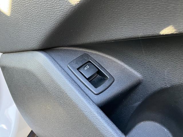 Ｘ１ ｓＤｒｉｖｅ　１８ｉ　ｘライン　【正規認定中古車】【全国正規ディーラー保証付／２年・走行距離無制限】１８ＡＷ　バックカメラ　コンフォートアクセス　禁煙車　黒半革Ｐシート　Ｂｌｕｅｔｏｏｔｈ　アンビエントライト　パーキングアシスト（12枚目）