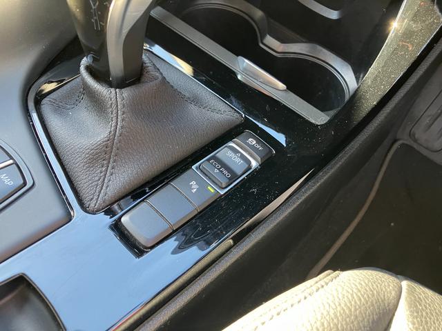 Ｘ１ ｓＤｒｉｖｅ　１８ｉ　ｘライン　【正規認定中古車】【全国正規ディーラー保証付／２年・走行距離無制限】１８ＡＷ　バックカメラ　コンフォートアクセス　禁煙車　黒半革Ｐシート　Ｂｌｕｅｔｏｏｔｈ　アンビエントライト　パーキングアシスト（16枚目）