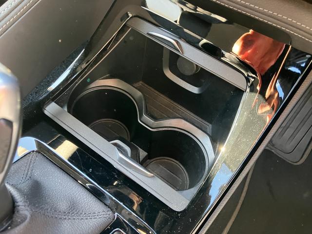 Ｘ１ ｓＤｒｉｖｅ　１８ｉ　ｘライン　【正規認定中古車】【全国正規ディーラー保証付／２年・走行距離無制限】１８ＡＷ　バックカメラ　コンフォートアクセス　禁煙車　黒半革Ｐシート　Ｂｌｕｅｔｏｏｔｈ　アンビエントライト　パーキングアシスト（39枚目）