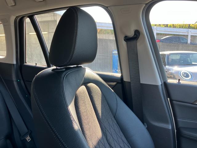 Ｘ１ ｓＤｒｉｖｅ　１８ｉ　ｘライン　【正規認定中古車】【全国正規ディーラー保証付／２年・走行距離無制限】１８ＡＷ　バックカメラ　コンフォートアクセス　禁煙車　黒半革Ｐシート　Ｂｌｕｅｔｏｏｔｈ　アンビエントライト　パーキングアシスト（53枚目）