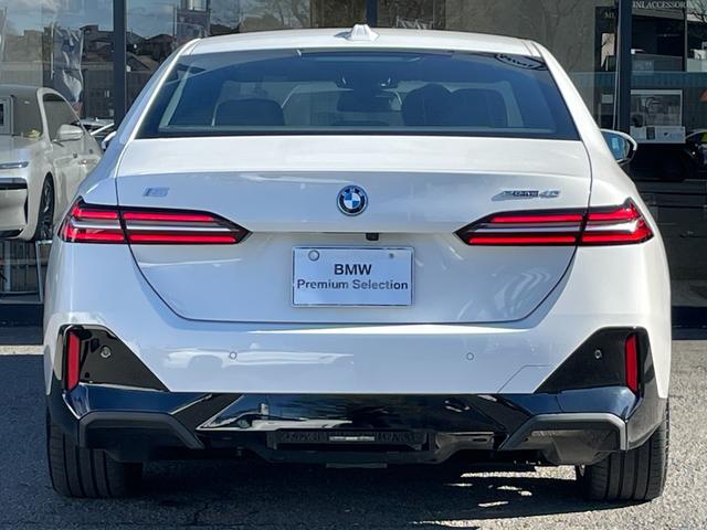 i5 eDrive 40 Mスポーツ 【正規認定中古車】【全国正規ディーラー保証付/2年・走行距離無制限】19AW コンフォートアクセス Mスポーツパッケージ 全席シートヒーター インテリアカメラ アダプティブLEDライト フルセグTV(8枚目)