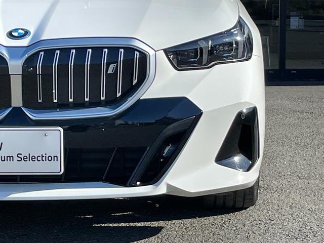 i5 eDrive 40 Mスポーツ 【正規認定中古車】【全国正規ディーラー保証付/2年・走行距離無制限】19AW コンフォートアクセス Mスポーツパッケージ 全席シートヒーター インテリアカメラ アダプティブLEDライト フルセグTV(11枚目)