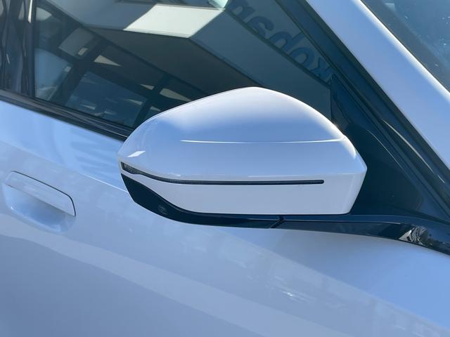 i5 eDrive 40 Mスポーツ 【正規認定中古車】【全国正規ディーラー保証付/2年・走行距離無制限】19AW コンフォートアクセス Mスポーツパッケージ 全席シートヒーター インテリアカメラ アダプティブLEDライト フルセグTV(16枚目)