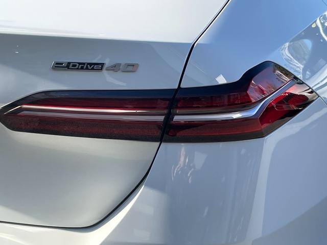 i5 eDrive 40 Mスポーツ 【正規認定中古車】【全国正規ディーラー保証付/2年・走行距離無制限】19AW コンフォートアクセス Mスポーツパッケージ 全席シートヒーター インテリアカメラ アダプティブLEDライト フルセグTV(19枚目)