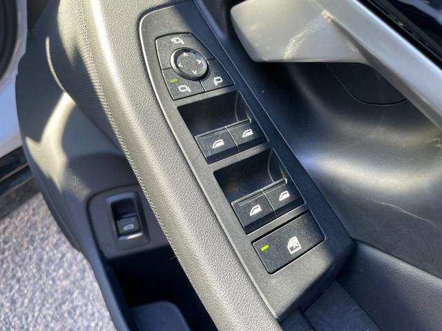 i5 eDrive 40 Mスポーツ 【正規認定中古車】【全国正規ディーラー保証付/2年・走行距離無制限】19AW コンフォートアクセス Mスポーツパッケージ 全席シートヒーター インテリアカメラ アダプティブLEDライト フルセグTV(27枚目)