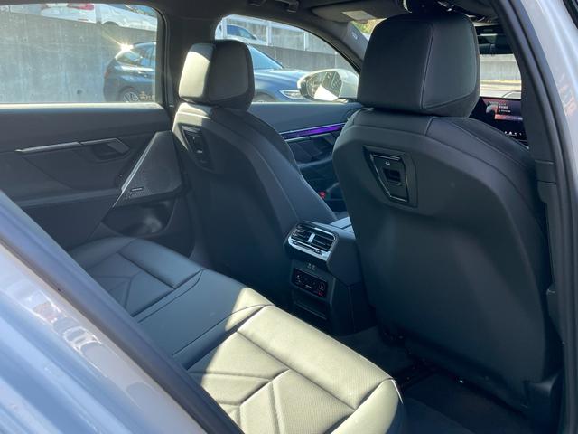 i5 eDrive 40 Mスポーツ 【正規認定中古車】【全国正規ディーラー保証付/2年・走行距離無制限】19AW コンフォートアクセス Mスポーツパッケージ 全席シートヒーター インテリアカメラ アダプティブLEDライト フルセグTV(33枚目)