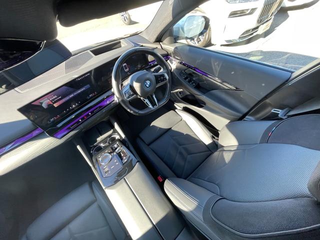 i5 eDrive 40 Mスポーツ 【正規認定中古車】【全国正規ディーラー保証付/2年・走行距離無制限】19AW コンフォートアクセス Mスポーツパッケージ 全席シートヒーター インテリアカメラ アダプティブLEDライト フルセグTV(36枚目)