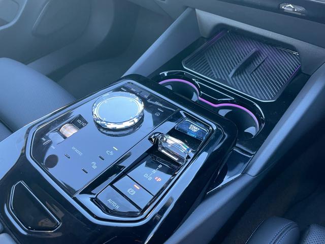 i5 eDrive 40 Mスポーツ 【正規認定中古車】【全国正規ディーラー保証付/2年・走行距離無制限】19AW コンフォートアクセス Mスポーツパッケージ 全席シートヒーター インテリアカメラ アダプティブLEDライト フルセグTV(46枚目)