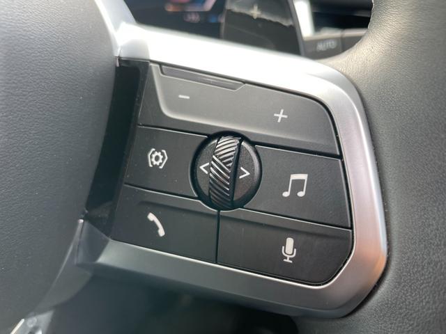 Ｘ１ ｘＤｒｉｖｅ　２０ｄ　Ｍスポーツ　【正規認定中古車】【全国正規ディーラー保証付／２年・走行距離無制限】ブラックハーフレザースポーツシート　シートヒーター　トップビューカメラ　全方位ＰＤＣ　純正前後ドラレコ　アンビエントライト（9枚目）