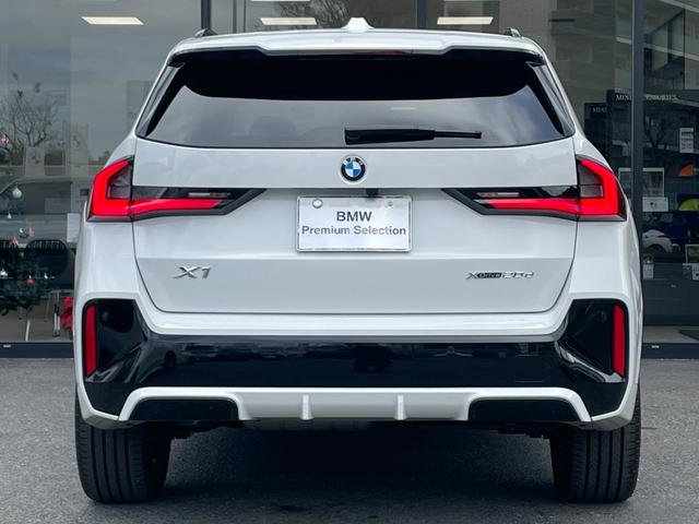 Ｘ１ ｘＤｒｉｖｅ　２０ｄ　Ｍスポーツ　【正規認定中古車】【全国正規ディーラー保証付／２年・走行距離無制限】ブラックハーフレザースポーツシート　シートヒーター　トップビューカメラ　全方位ＰＤＣ　純正前後ドラレコ　アンビエントライト（13枚目）