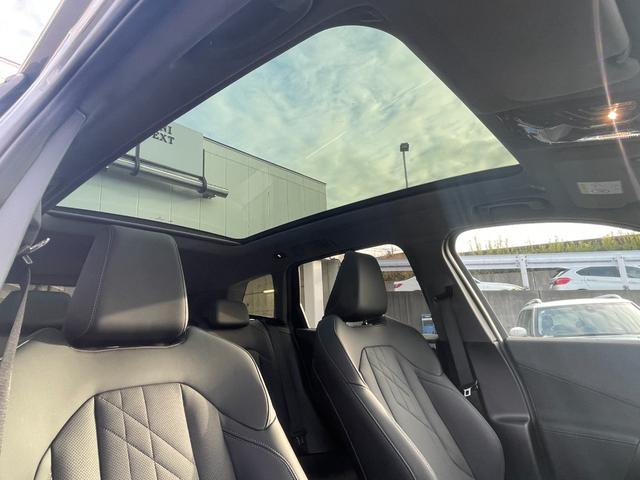 Ｘ３ 　【正規認定中古車】【全国正規ディーラー保証付／２年・走行距離無制限】パノラマサンルーフ　ステアリングヒーター　全席シートヒーター　ｈａｒｍａｎ／ｋａｒｄｏｎ　トップビューカメラ　全方位ＰＤＣ（3枚目）