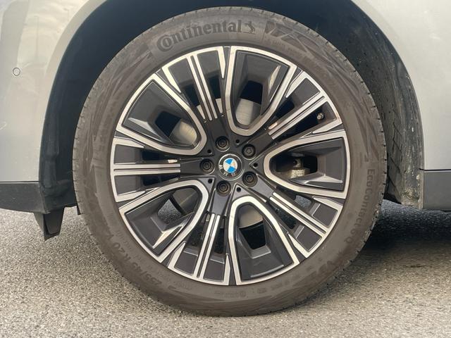 Ｘ３ 　【正規認定中古車】【全国正規ディーラー保証付／２年・走行距離無制限】パノラマサンルーフ　ステアリングヒーター　全席シートヒーター　ｈａｒｍａｎ／ｋａｒｄｏｎ　トップビューカメラ　全方位ＰＤＣ（6枚目）