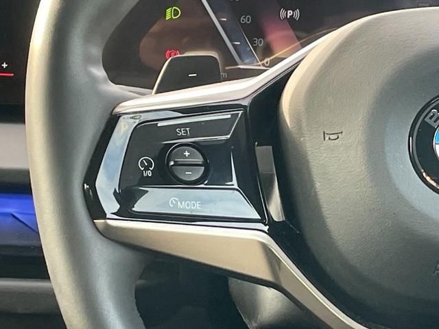 Ｘ３ 　【正規認定中古車】【全国正規ディーラー保証付／２年・走行距離無制限】パノラマサンルーフ　ステアリングヒーター　全席シートヒーター　ｈａｒｍａｎ／ｋａｒｄｏｎ　トップビューカメラ　全方位ＰＤＣ（11枚目）