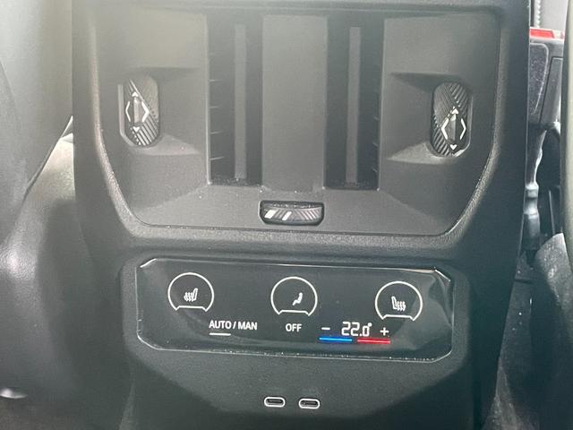 Ｘ３ 　【正規認定中古車】【全国正規ディーラー保証付／２年・走行距離無制限】パノラマサンルーフ　ステアリングヒーター　全席シートヒーター　ｈａｒｍａｎ／ｋａｒｄｏｎ　トップビューカメラ　全方位ＰＤＣ（12枚目）