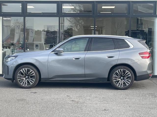 Ｘ３ 　【正規認定中古車】【全国正規ディーラー保証付／２年・走行距離無制限】パノラマサンルーフ　ステアリングヒーター　全席シートヒーター　ｈａｒｍａｎ／ｋａｒｄｏｎ　トップビューカメラ　全方位ＰＤＣ（13枚目）