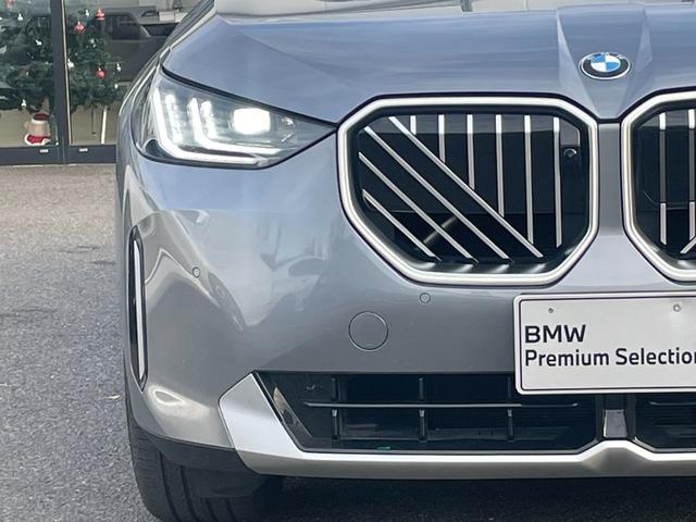 Ｘ３ 　【正規認定中古車】【全国正規ディーラー保証付／２年・走行距離無制限】パノラマサンルーフ　ステアリングヒーター　全席シートヒーター　ｈａｒｍａｎ／ｋａｒｄｏｎ　トップビューカメラ　全方位ＰＤＣ（19枚目）