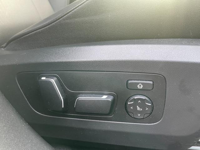 Ｘ３ 　【正規認定中古車】【全国正規ディーラー保証付／２年・走行距離無制限】パノラマサンルーフ　ステアリングヒーター　全席シートヒーター　ｈａｒｍａｎ／ｋａｒｄｏｎ　トップビューカメラ　全方位ＰＤＣ（30枚目）