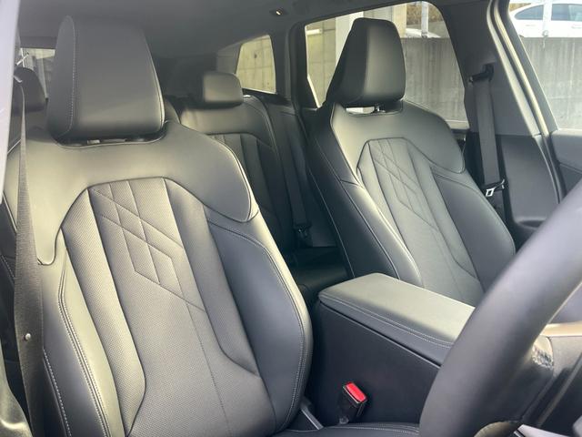 Ｘ３ 　【正規認定中古車】【全国正規ディーラー保証付／２年・走行距離無制限】パノラマサンルーフ　ステアリングヒーター　全席シートヒーター　ｈａｒｍａｎ／ｋａｒｄｏｎ　トップビューカメラ　全方位ＰＤＣ（32枚目）