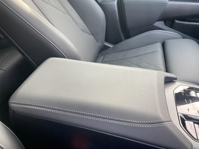 Ｘ３ 　【正規認定中古車】【全国正規ディーラー保証付／２年・走行距離無制限】パノラマサンルーフ　ステアリングヒーター　全席シートヒーター　ｈａｒｍａｎ／ｋａｒｄｏｎ　トップビューカメラ　全方位ＰＤＣ（46枚目）