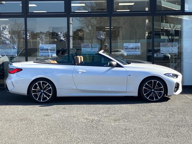 ４シリーズ Ｍ４４０ｉ　ｘＤｒｉｖｅカブリオレ　【正規認定中古車】【全国正規ディーラー保証付／２年・走行距離無制限】　１９ＡＷ　ｈａｒｍａｎ／ｋａｒｄｏｎ　レーザーライト　ヘッドアップ・ディスプレイ　アダプティブＭサスペンション　トップビューカメラ（13枚目）