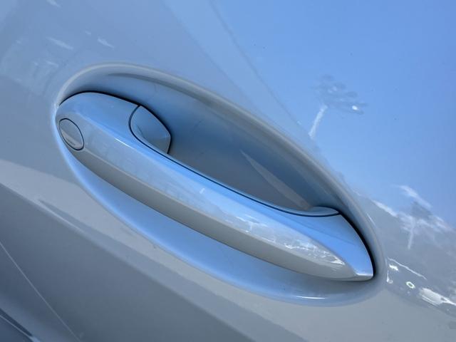 ４シリーズ Ｍ４４０ｉ　ｘＤｒｉｖｅカブリオレ　【正規認定中古車】【全国正規ディーラー保証付／２年・走行距離無制限】　１９ＡＷ　ｈａｒｍａｎ／ｋａｒｄｏｎ　レーザーライト　ヘッドアップ・ディスプレイ　アダプティブＭサスペンション　トップビューカメラ（24枚目）