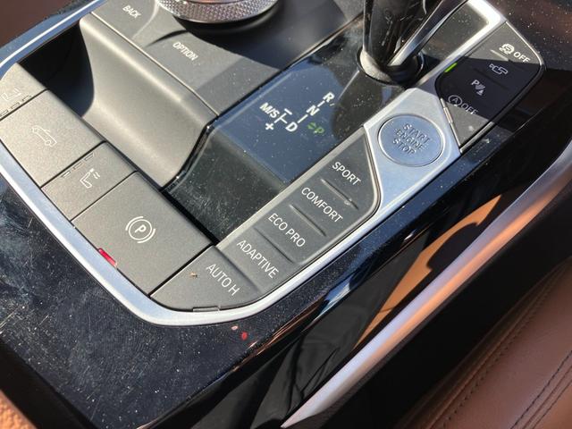 ４シリーズ Ｍ４４０ｉ　ｘＤｒｉｖｅカブリオレ　【正規認定中古車】【全国正規ディーラー保証付／２年・走行距離無制限】　１９ＡＷ　ｈａｒｍａｎ／ｋａｒｄｏｎ　レーザーライト　ヘッドアップ・ディスプレイ　アダプティブＭサスペンション　トップビューカメラ（53枚目）